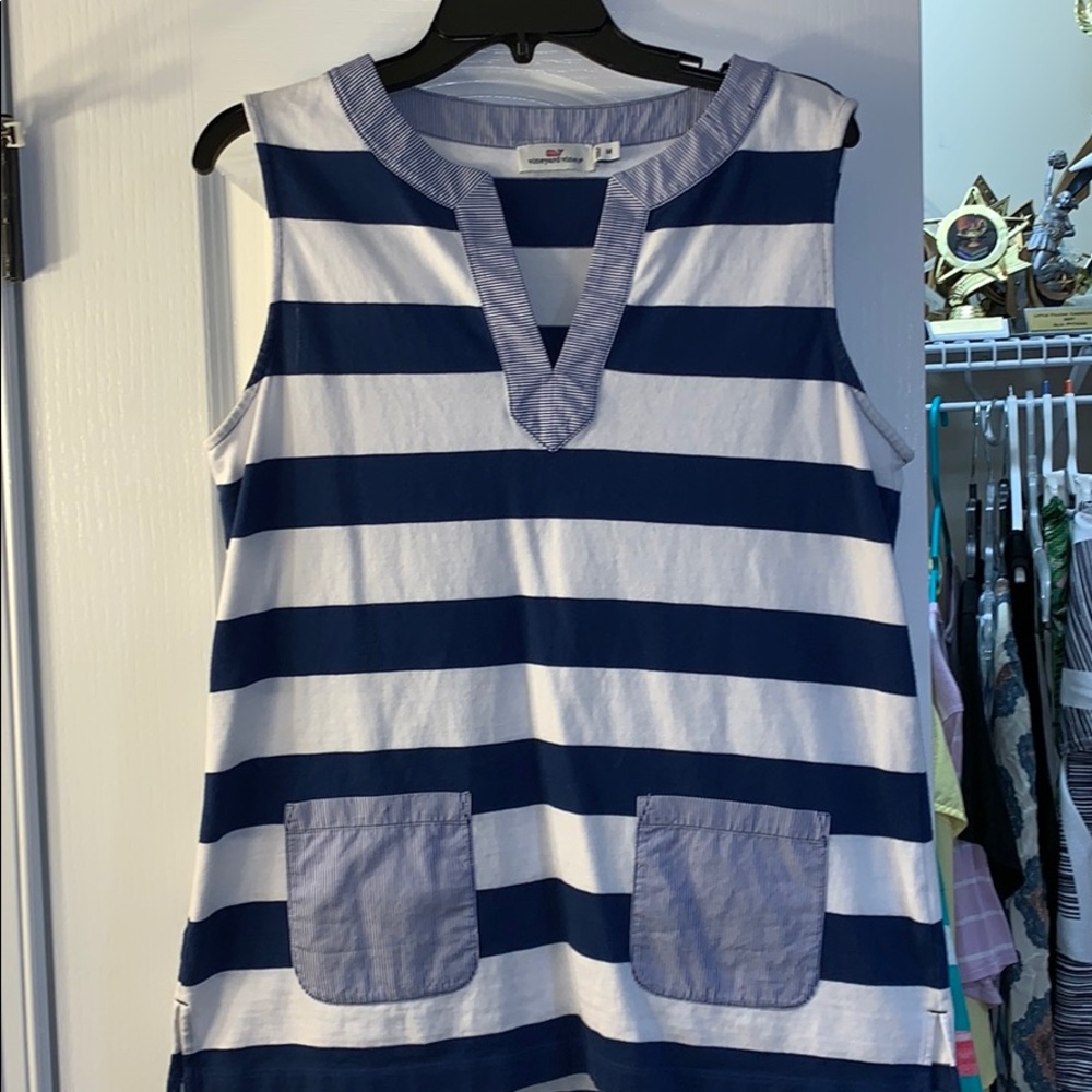Vineyard vines top